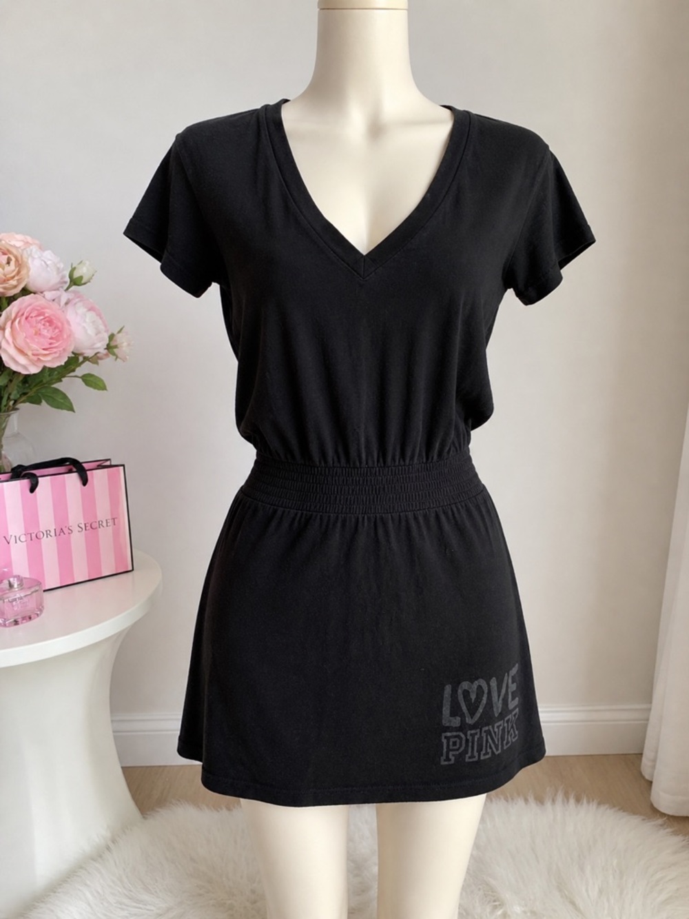 Vintage 2009 Victoria’s Secret PINK Black V-Neck Dress ✨ LOVE PINK Logo